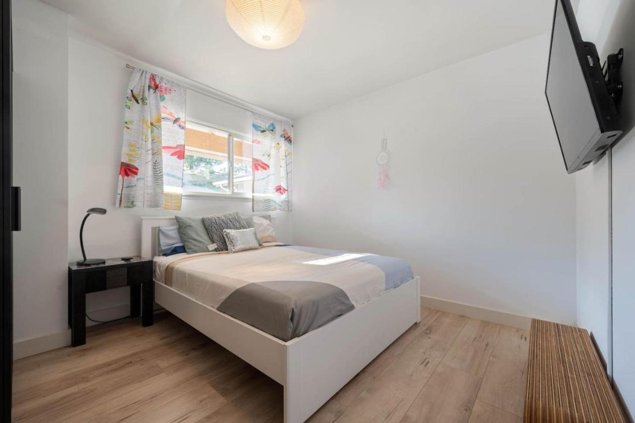 Middlebury Heights With Pool Holiday home