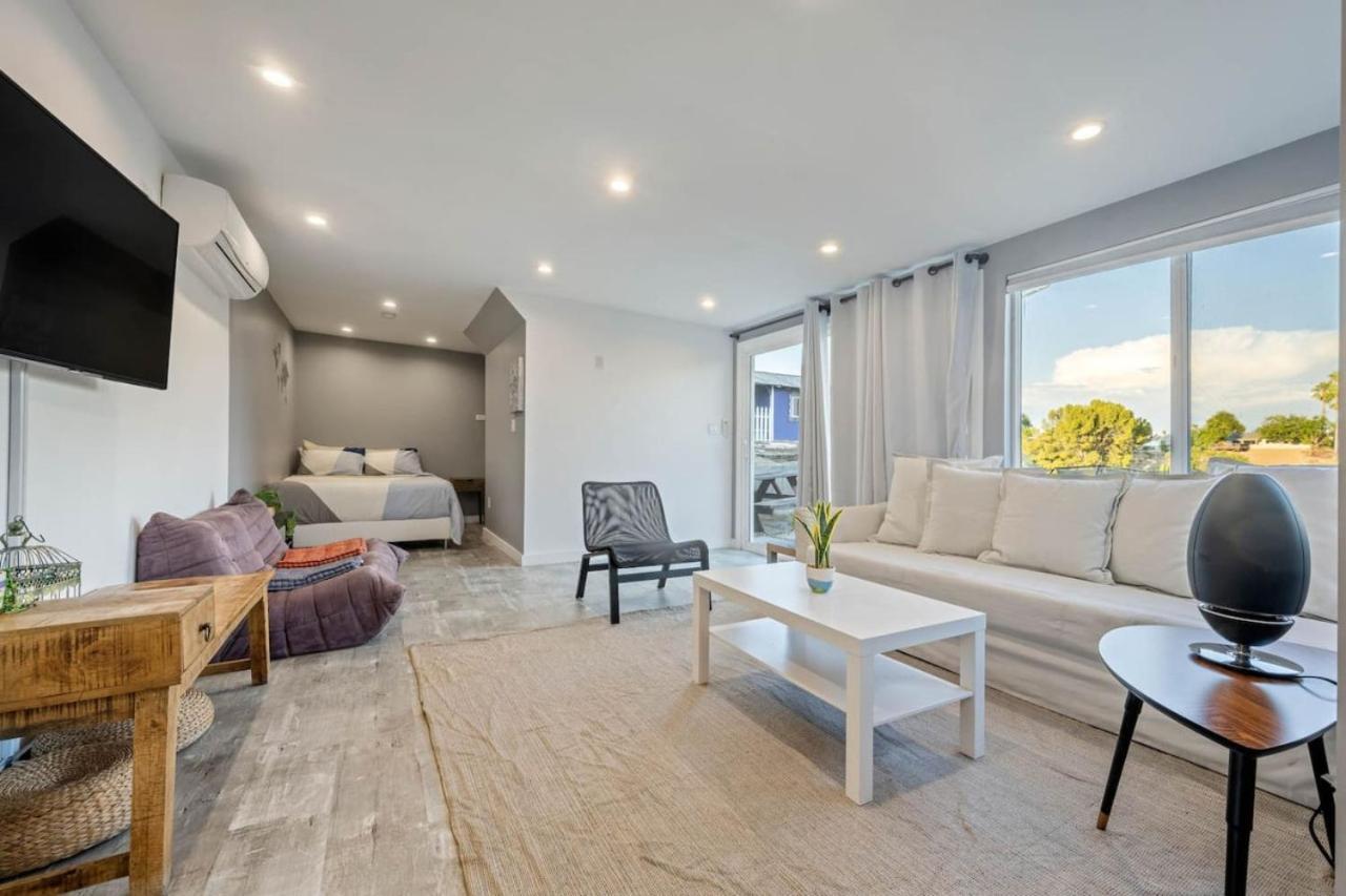Middlebury Heights With Pool Holiday home *